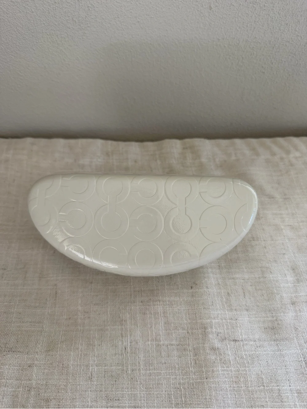 Coach Signature C Cream Clam Shell Sunglasses Case with Brown Interior